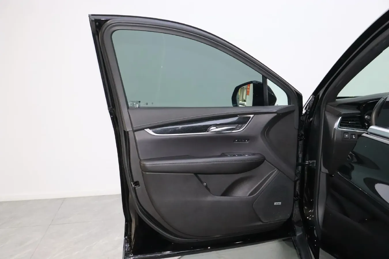 2021 Cadillac XT5 2.0T 237HP L4 9AT,autocango,china used car exporter,china ev exporter,chinese used car exporter,chinese used ev exporter