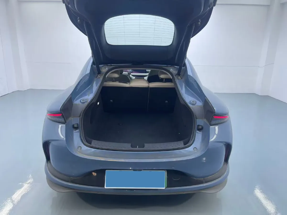 2024 IM L6 BEV 75KWH,autocango,china used car exporter,china ev exporter,chinese used car exporter,chinese used ev exporter