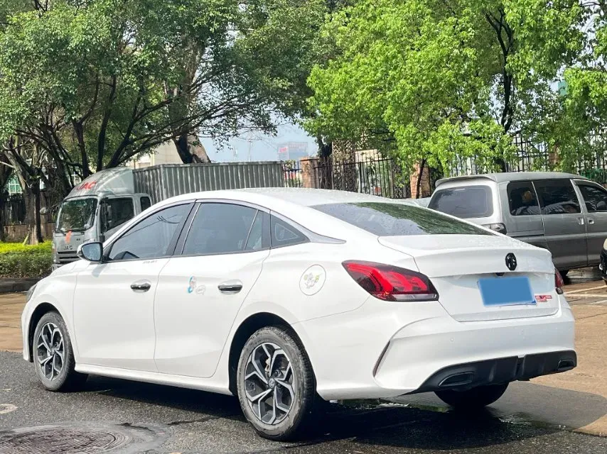 2023 MG 5 1.5L 129HP L4 CVT,autocango,china used car exporter,china ev exporter,chinese used car exporter,chinese used ev exporter