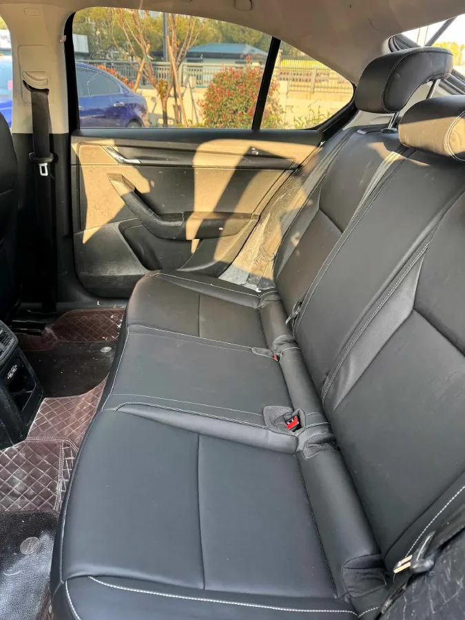 2022 Skoda Octavia 1.5L 113HP L4 6AT,autocango,china used car exporter,china ev exporter,chinese used car exporter,chinese used ev exporter