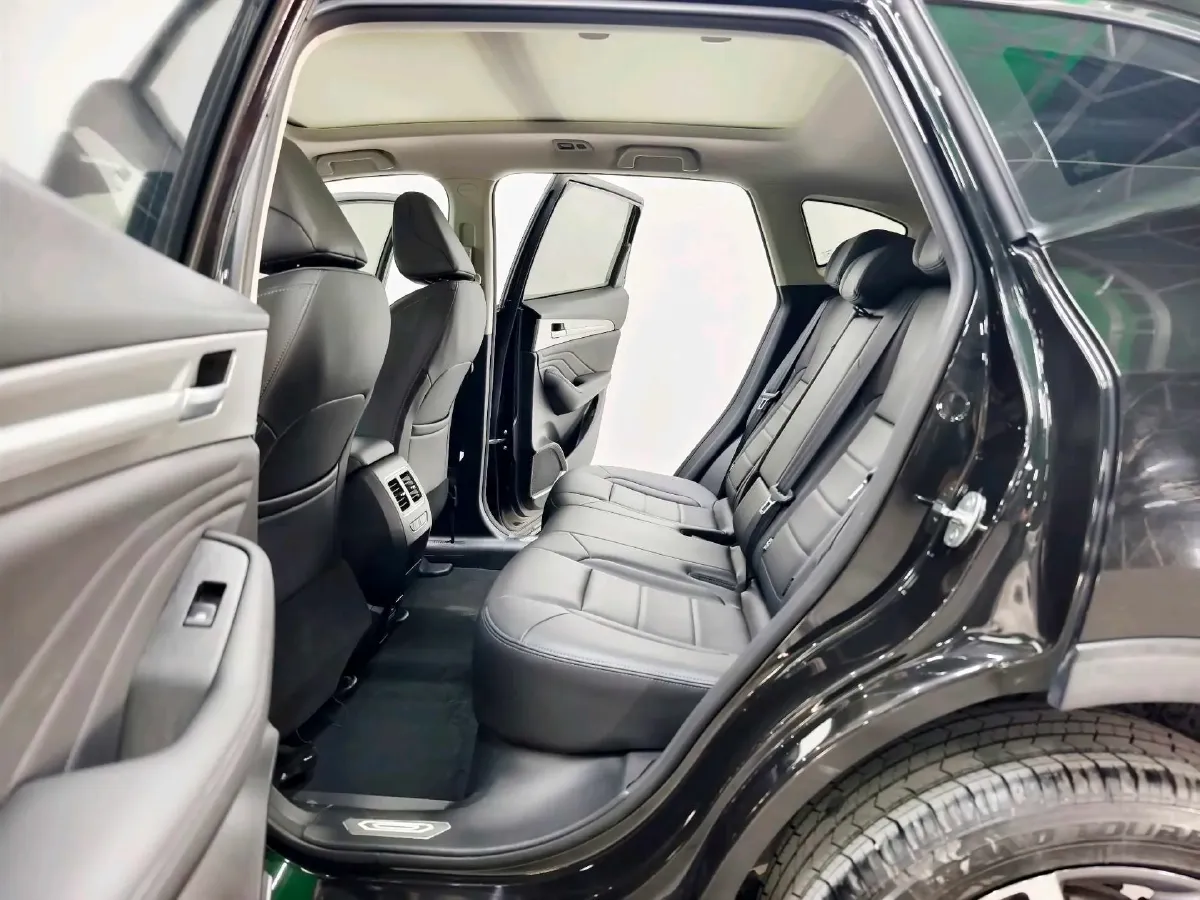 2020 Haval F7 1.5T 169HP L4 7DCT,autocango,china used car exporter,china ev exporter,chinese used car exporter,chinese used ev exporter