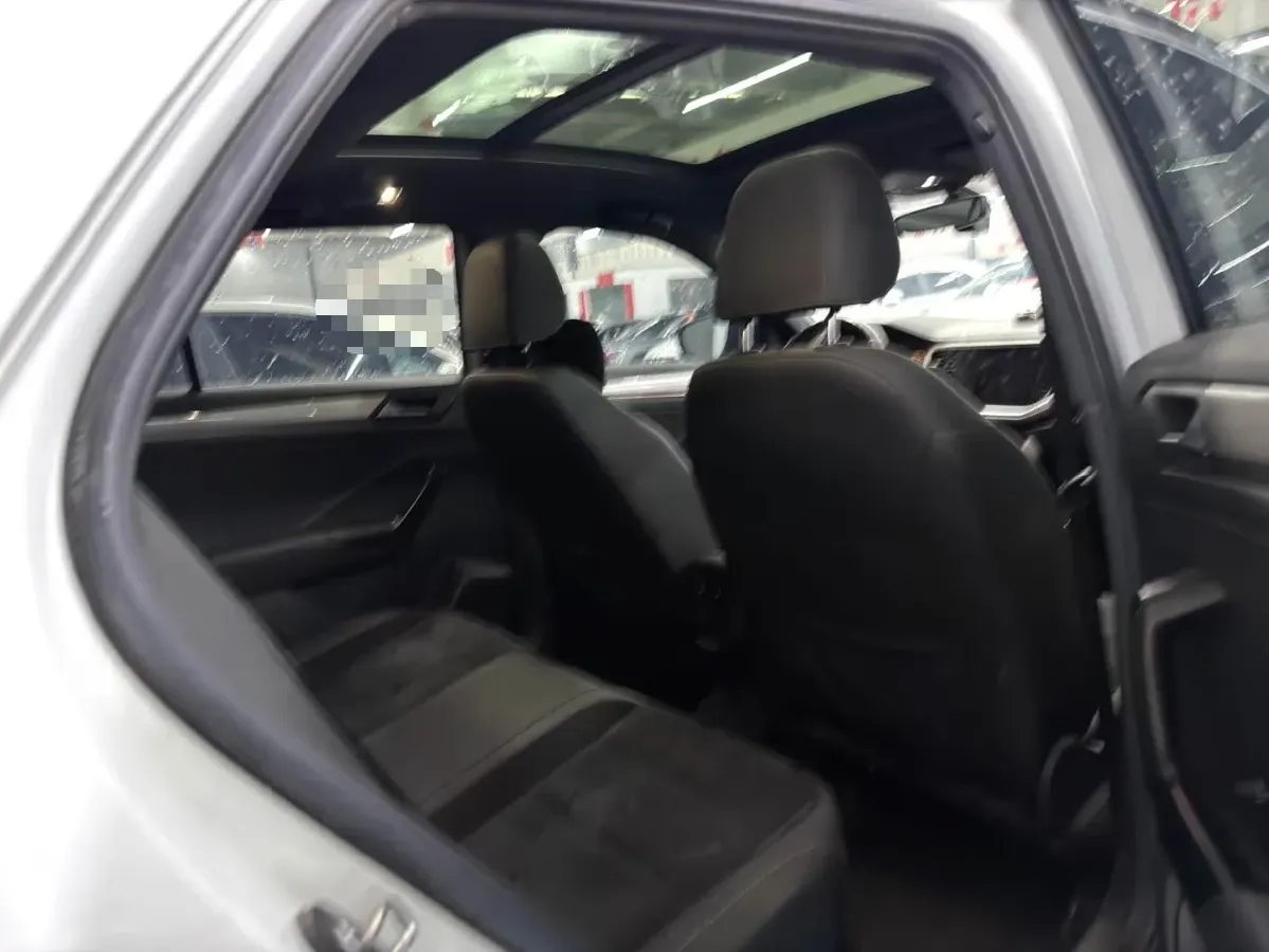 2022 Volkswagen T-Roc 1.4T 150HP L4 7DCT,autocango,china used car exporter,china ev exporter,chinese used car exporter,chinese used ev exporter