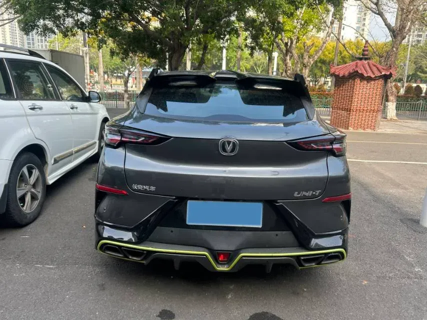 2022 ChangAn UNI-T 1.5T 188HP L4 7DCT,autocango,china used car exporter,china ev exporter,chinese used car exporter,chinese used ev exporter