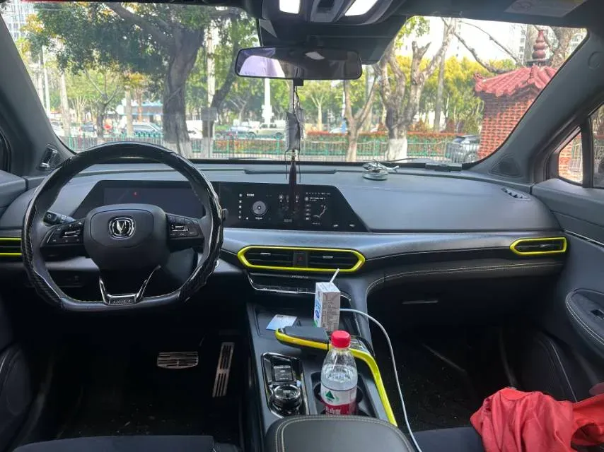 2022 ChangAn UNI-T 1.5T 188HP L4 7DCT,autocango,china used car exporter,china ev exporter,chinese used car exporter,chinese used ev exporter