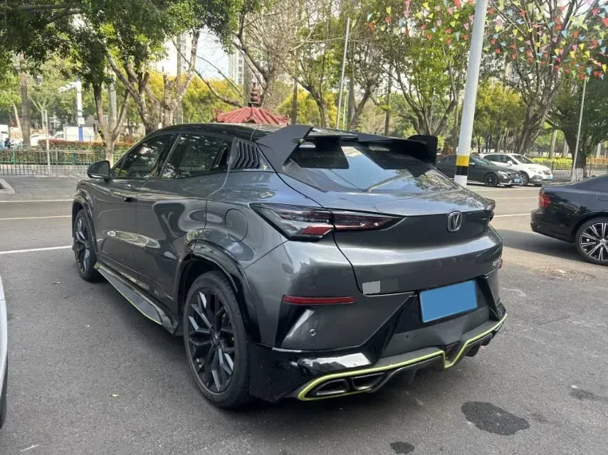 2022 ChangAn UNI-T 1.5T 188HP L4 7DCT,autocango,china used car exporter,china ev exporter,chinese used car exporter,chinese used ev exporter