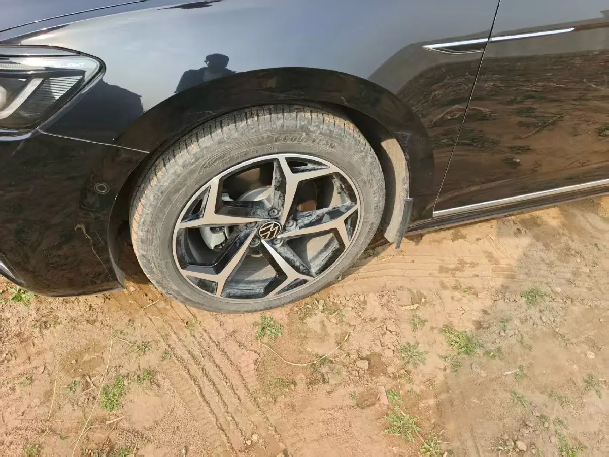 2024 Volkswagen Passat 2.0T 220HP L4 7DCT,autocango,china used car exporter,china ev exporter,chinese used car exporter,chinese used ev exporter