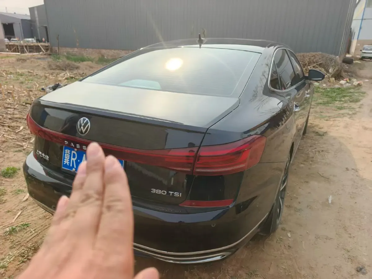 2024 Volkswagen Passat 2.0T 220HP L4 7DCT,autocango,china used car exporter,china ev exporter,chinese used car exporter,chinese used ev exporter