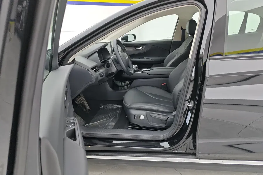 2023 HongQi E-QM5 BEV 54KWH,autocango,china used car exporter,china ev exporter,chinese used car exporter,chinese used ev exporter