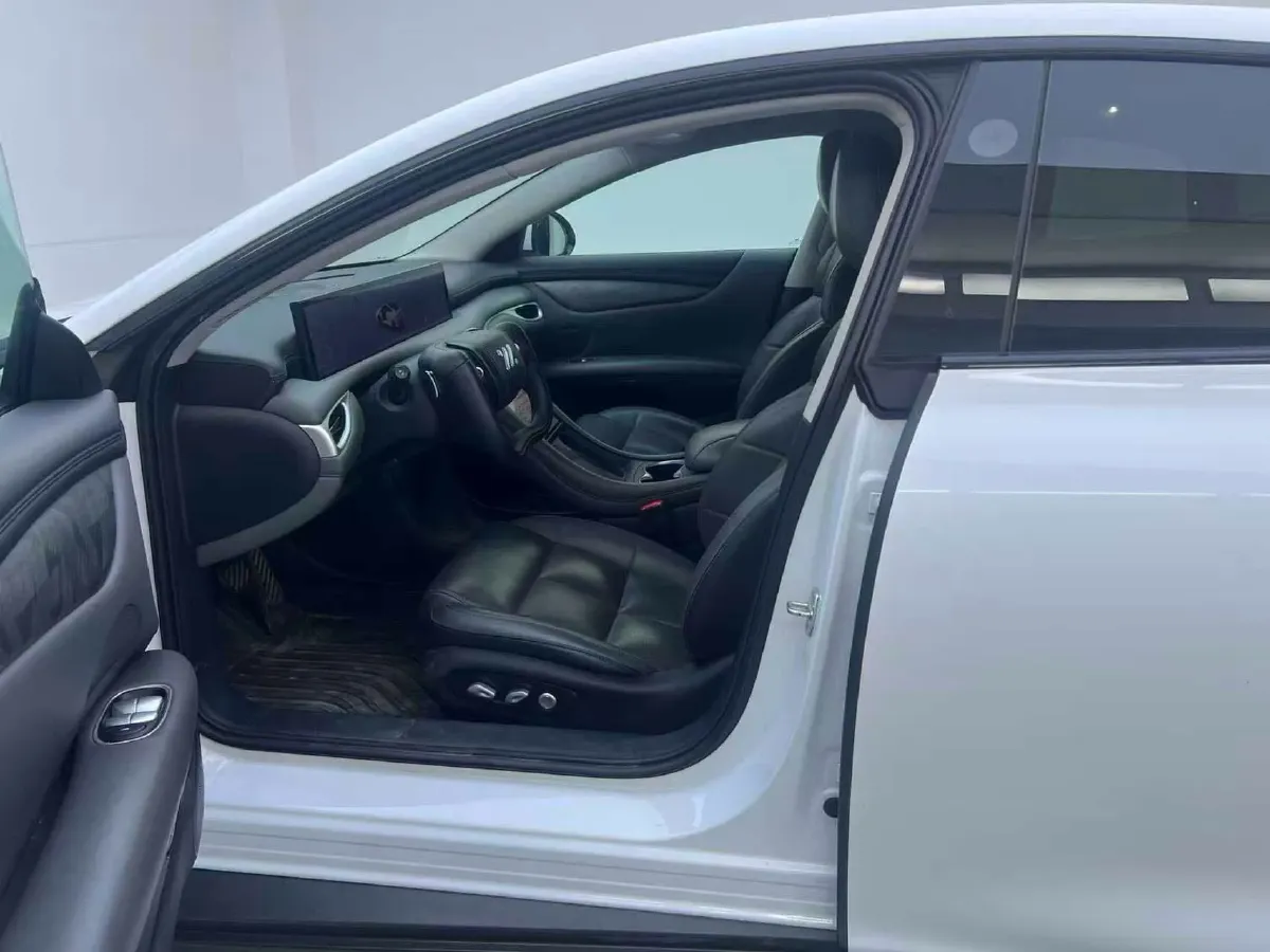 2024 IM L6 BEV 75KWH,autocango,china used car exporter,china ev exporter,chinese used car exporter,chinese used ev exporter