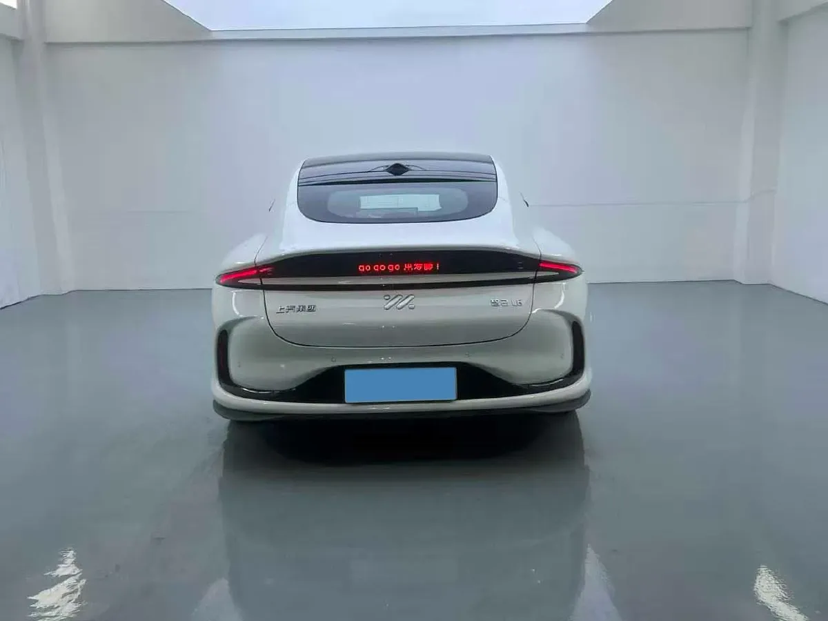 2024 IM L6 BEV 75KWH,autocango,china used car exporter,china ev exporter,chinese used car exporter,chinese used ev exporter