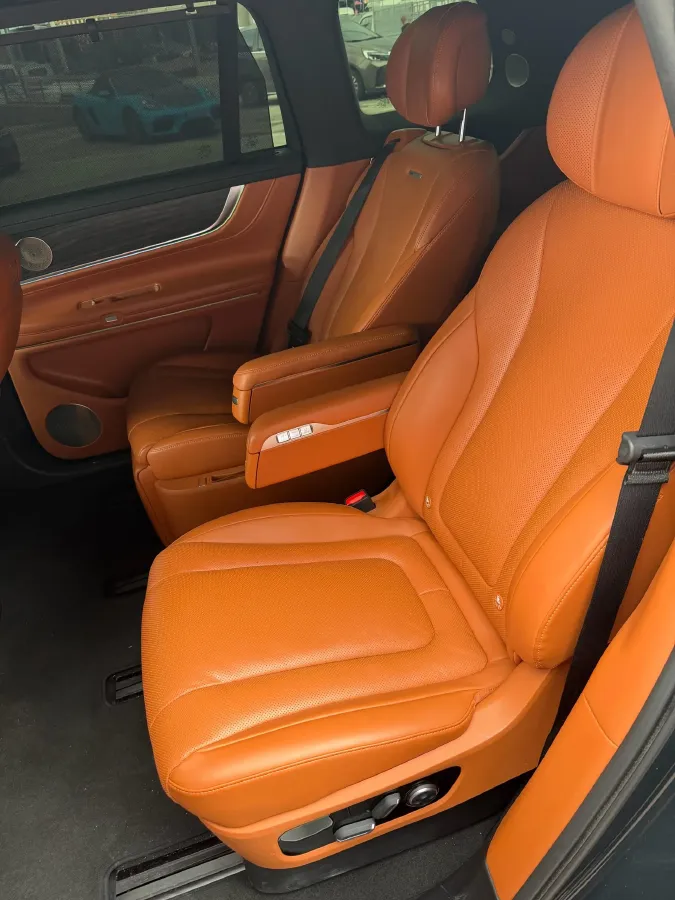 2024 AITO AITO M9 1.5T 152HP L4 REEV 42KWH,autocango,china used car exporter,china ev exporter,chinese used car exporter,chinese used ev exporter