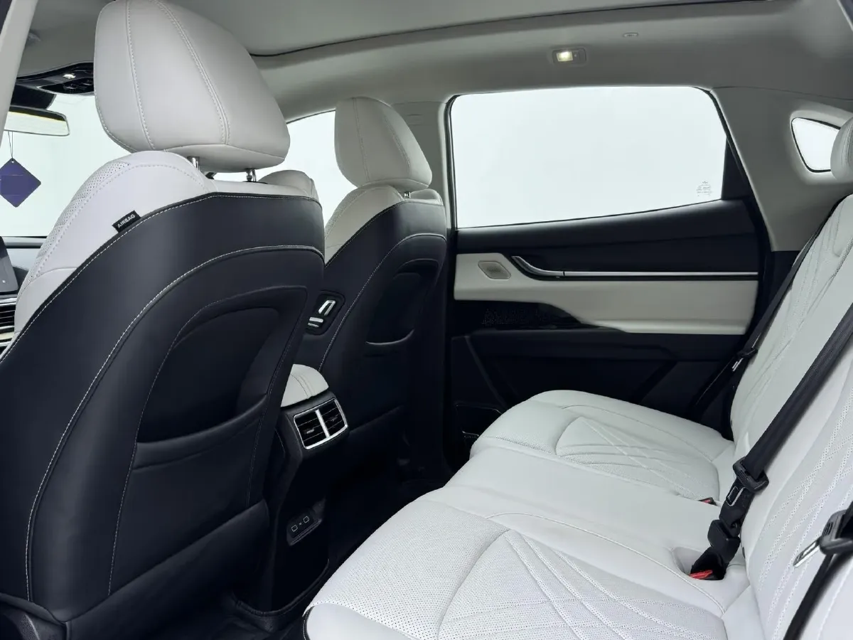 2023 Chery EV eQ7 BEV 67.12KWH,autocango,china used car exporter,china ev exporter,chinese used car exporter,chinese used ev exporter