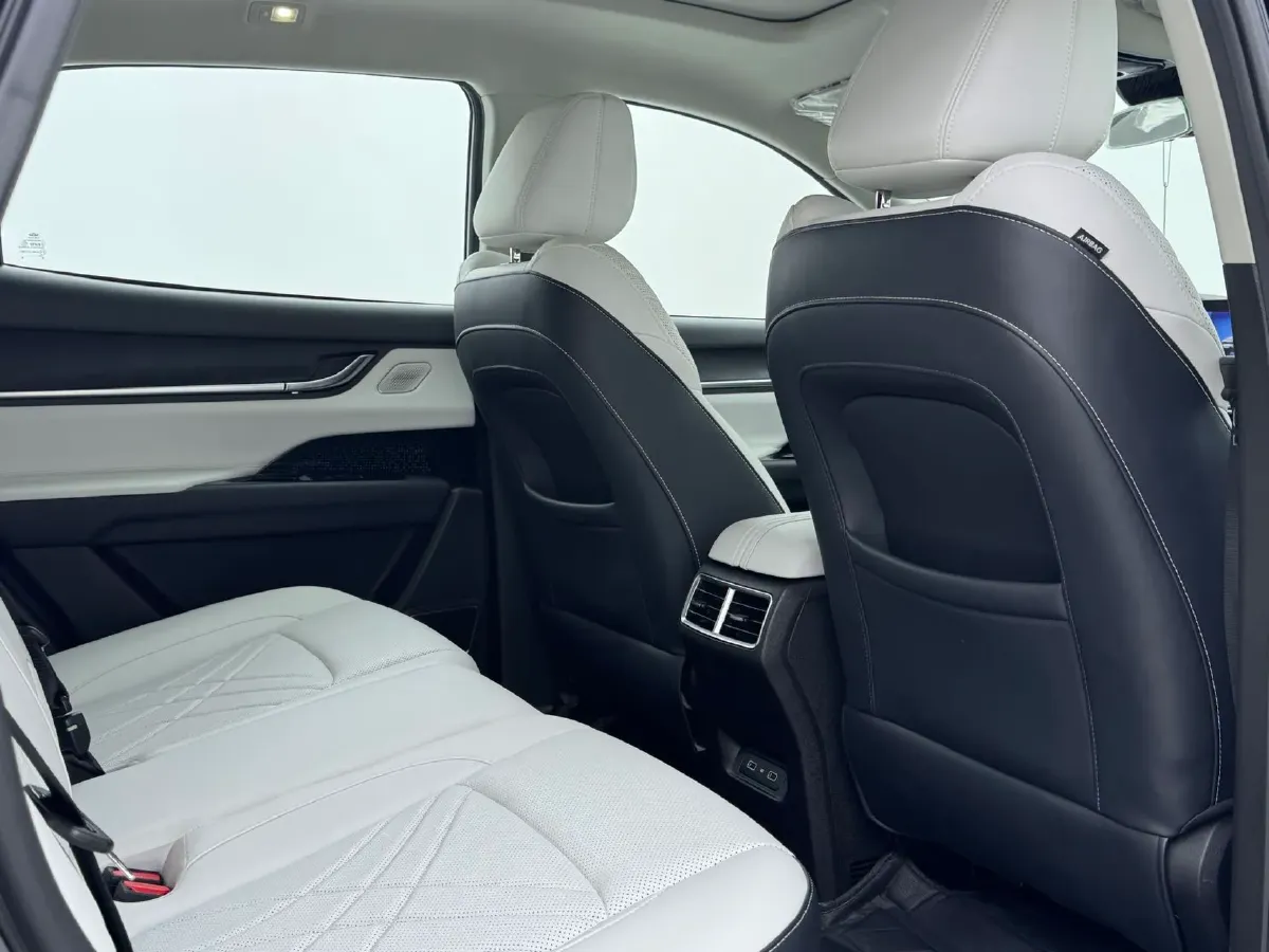 2023 Chery EV eQ7 BEV 67.12KWH,autocango,china used car exporter,china ev exporter,chinese used car exporter,chinese used ev exporter