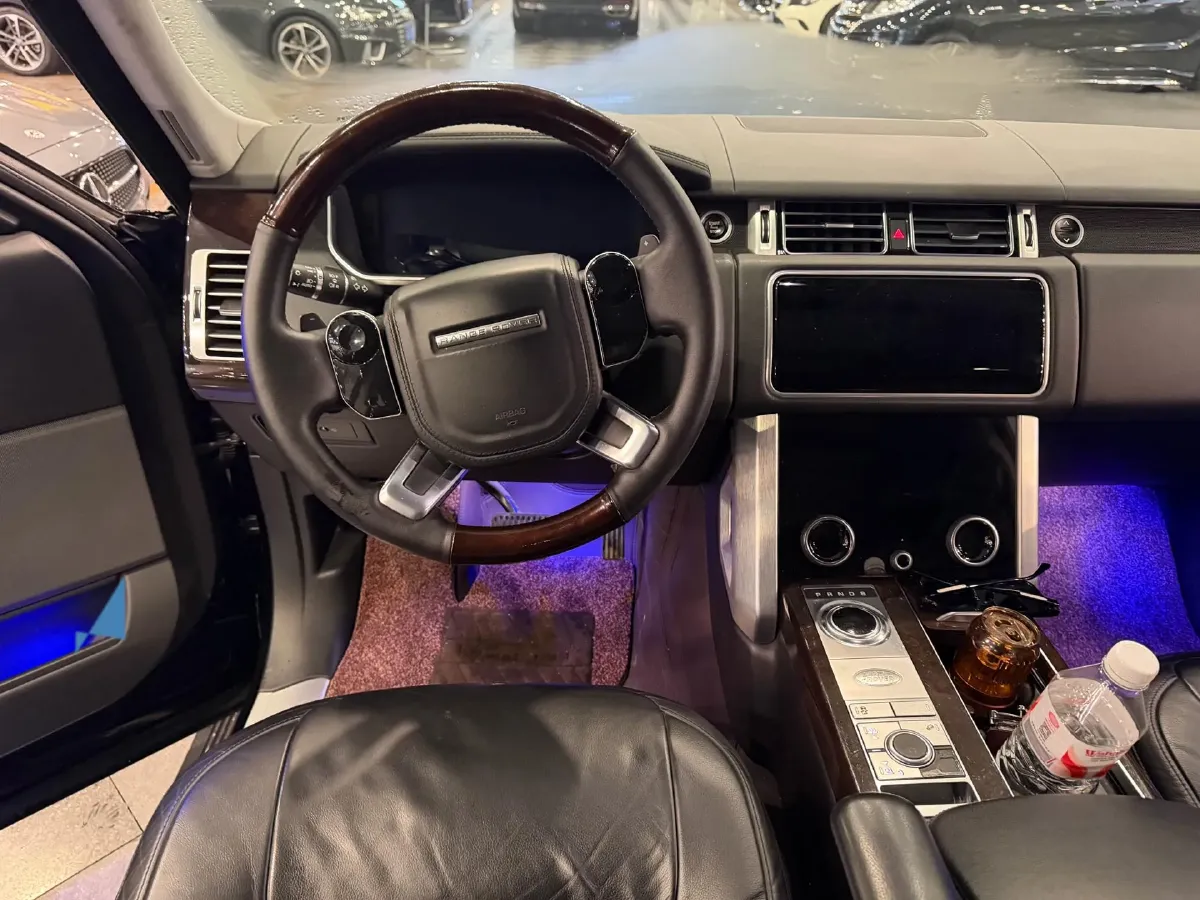 2021 Land Rover Range Rover 3.0T 360HP L6 8AT,autocango,china used car exporter,china ev exporter,chinese used car exporter,chinese used ev exporter