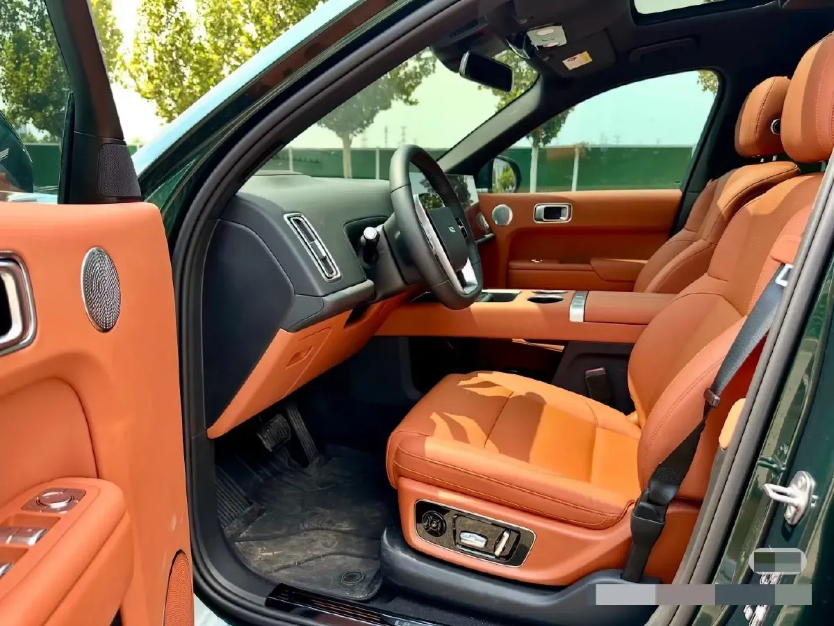 2023 Li L8 Range Extended 154HP REEV 40.9KWH,autocango,china used car exporter,china ev exporter,chinese used car exporter,chinese used ev exporter