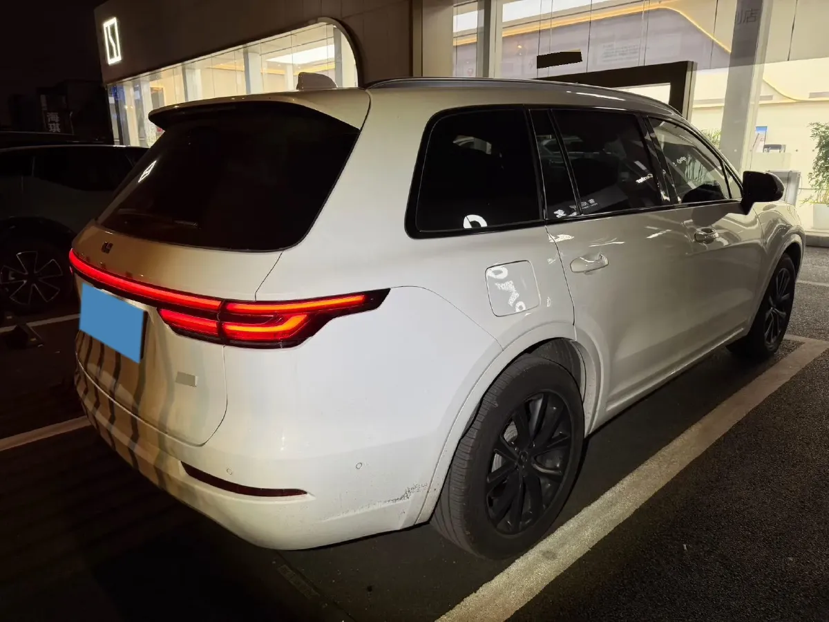 2021 Li ONE Range Extended 131HP REEV 40.5KWH,autocango,china used car exporter,china ev exporter,chinese used car exporter,chinese used ev exporter