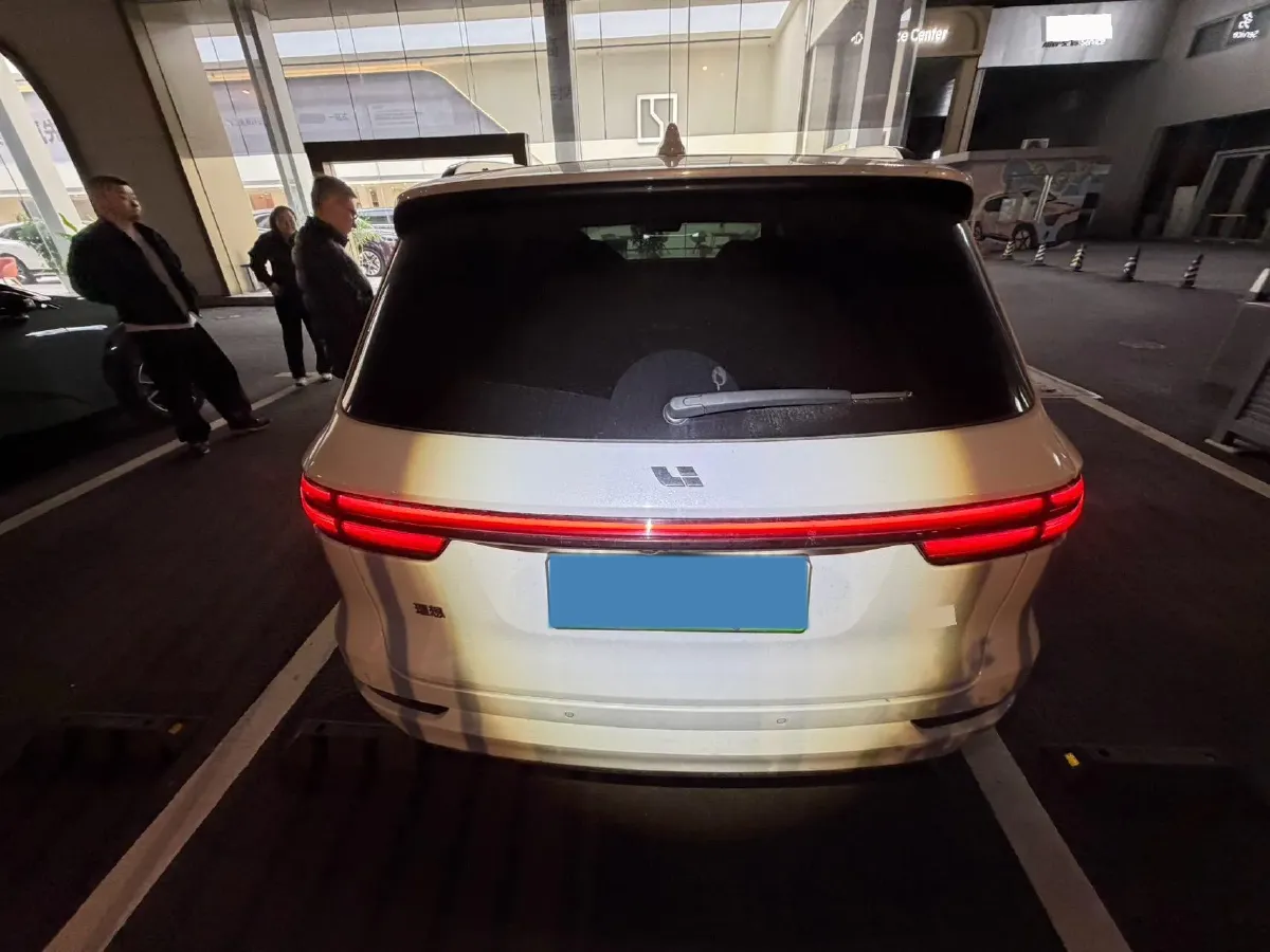 2021 Li ONE Range Extended 131HP REEV 40.5KWH,autocango,china used car exporter,china ev exporter,chinese used car exporter,chinese used ev exporter