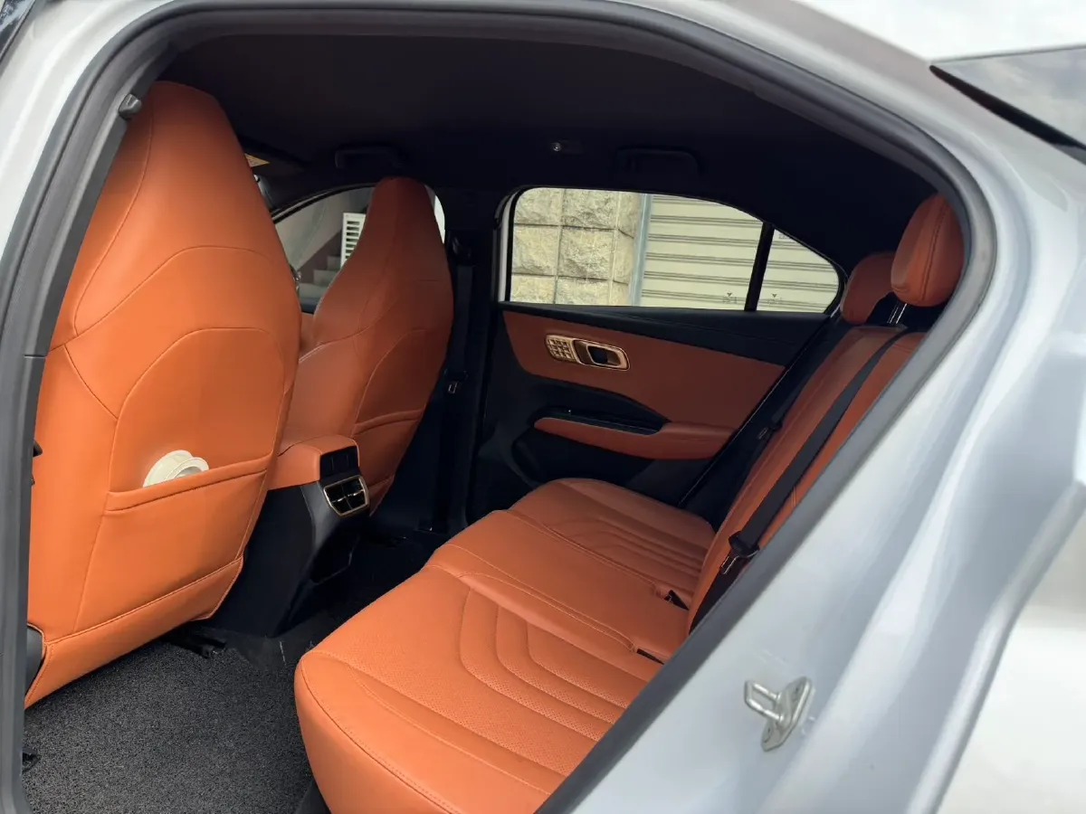 2023 MAXUS G50 1.5T 181HP L4 7DCT,autocango,china used car exporter,china ev exporter,chinese used car exporter,chinese used ev exporter