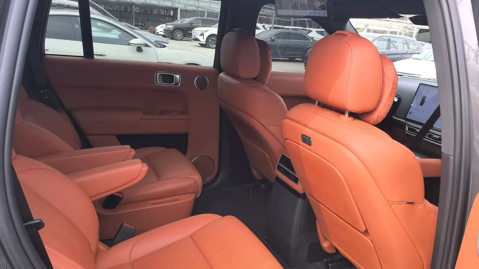 2022 Li L9 Range Extended 154HP REEV 42.6KWH,autocango,china used car exporter,china ev exporter,chinese used car exporter,chinese used ev exporter