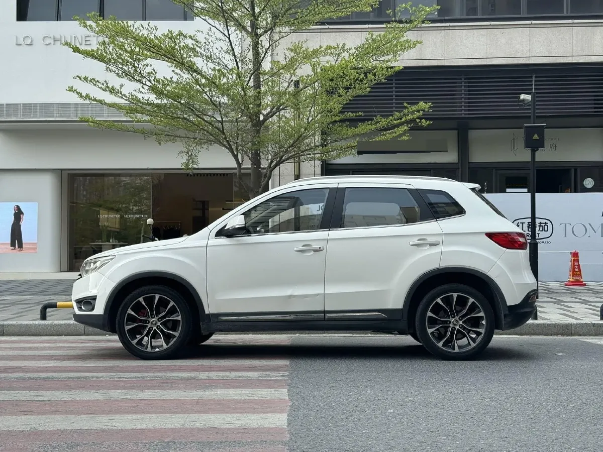 2017 FAW Senia R7 1.5T 150HP L4 5MT,autocango,china used car exporter,china ev exporter,chinese used car exporter,chinese used ev exporter