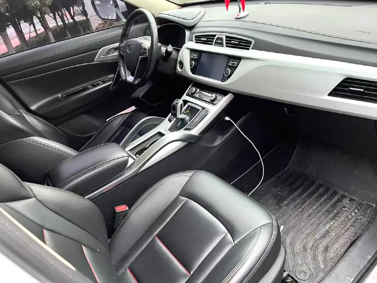 2020 Roewe i6 1.5T 169HP L4 7DCT,autocango,china used car exporter,china ev exporter,chinese used car exporter,chinese used ev exporter