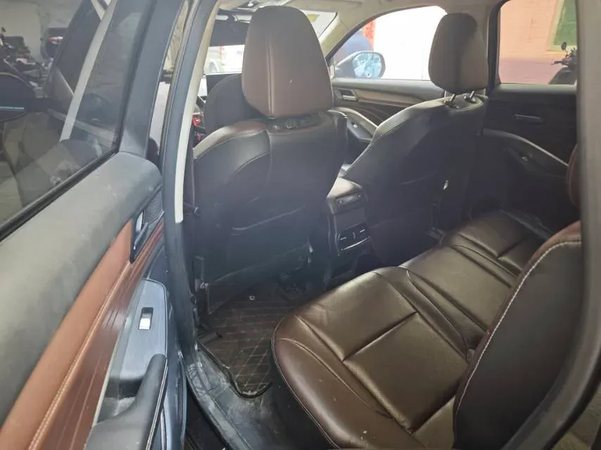 2018 WEY VV6 2.0T 197HP L4 7DCT,autocango,china used car exporter,china ev exporter,chinese used car exporter,chinese used ev exporter