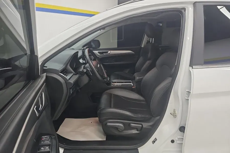 2021 Haval M6 1.5T 150HP L4 7DCT,autocango,china used car exporter,china ev exporter,chinese used car exporter,chinese used ev exporter