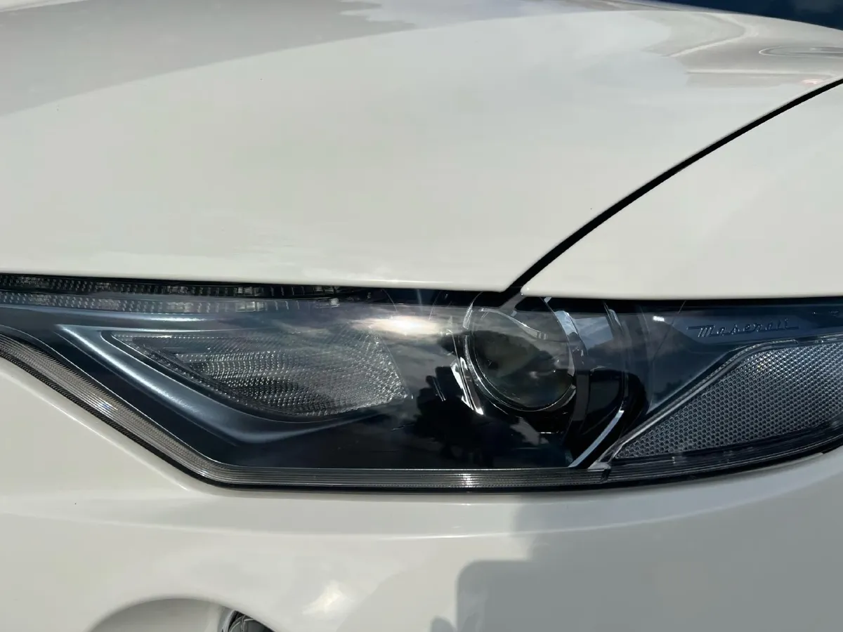 2022 Maserati Levante 2.0T 330HP L4 8AT,autocango,china used car exporter,china ev exporter,chinese used car exporter,chinese used ev exporter