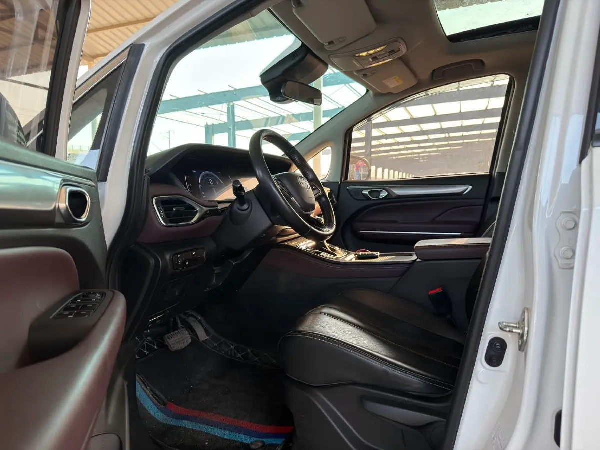 2021 GAC Trumpchi M6 1.5T 169HP L4 7DCT,autocango,china used car exporter,china ev exporter,chinese used car exporter,chinese used ev exporter