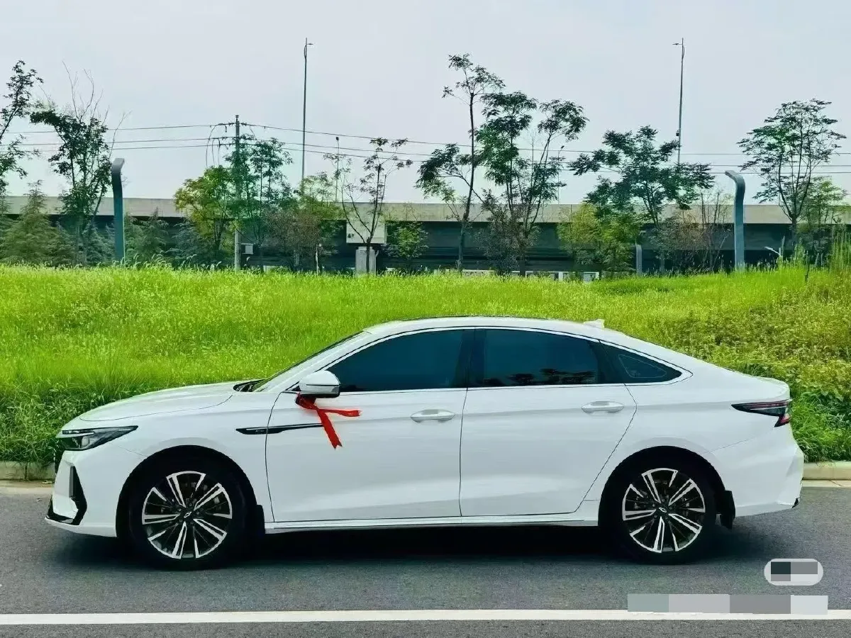 2024 Chery Arrizo 8 1.6T 197HP L4 7DCT,autocango,china used car exporter,china ev exporter,chinese used car exporter,chinese used ev exporter