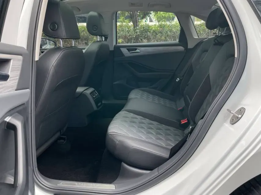 2023 Volkswagen Sagitar 1.5T 160HP L4 7DCT,autocango,china used car exporter,china ev exporter,chinese used car exporter,chinese used ev exporter