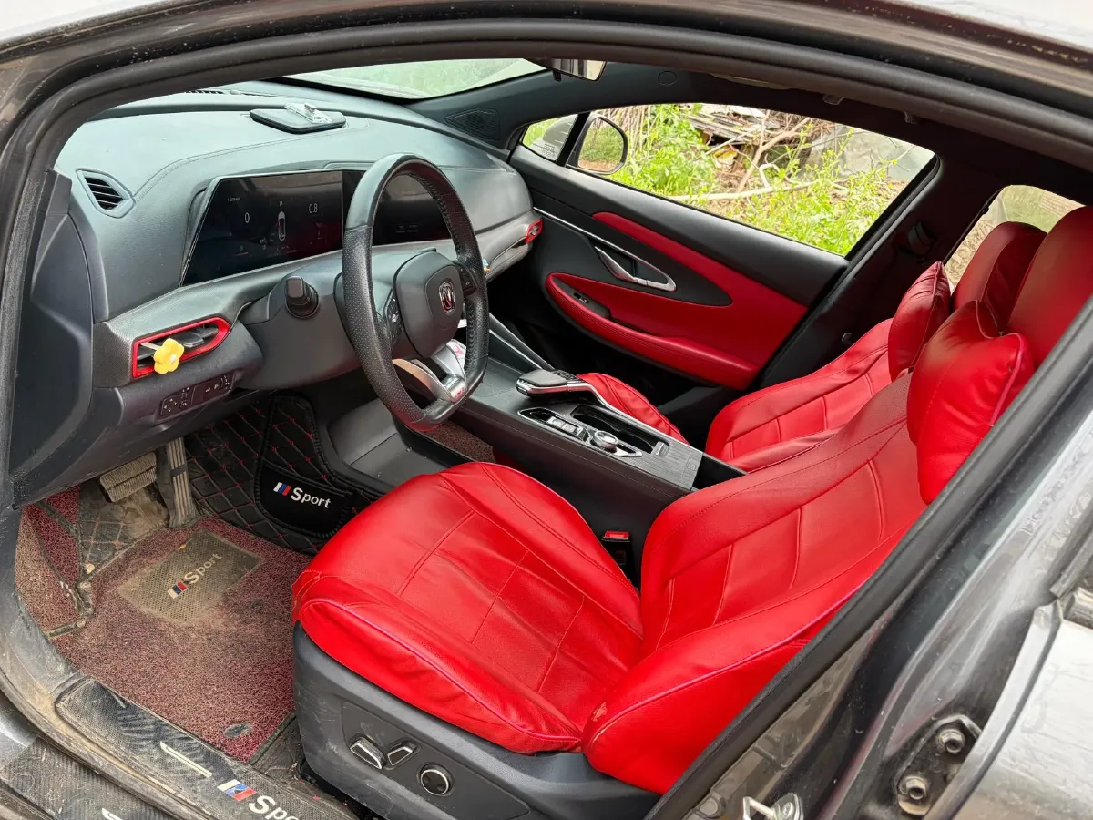 2020 ChangAn UNI-T 1.5T 180HP L4 7DCT,autocango,china used car exporter,china ev exporter,chinese used car exporter,chinese used ev exporter