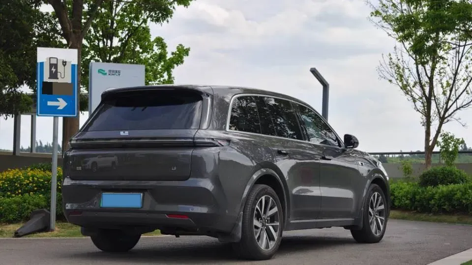 2023 Li L7 Range Extended 154HP REEV 40.9KWH,autocango,china used car exporter,china ev exporter,chinese used car exporter,chinese used ev exporter