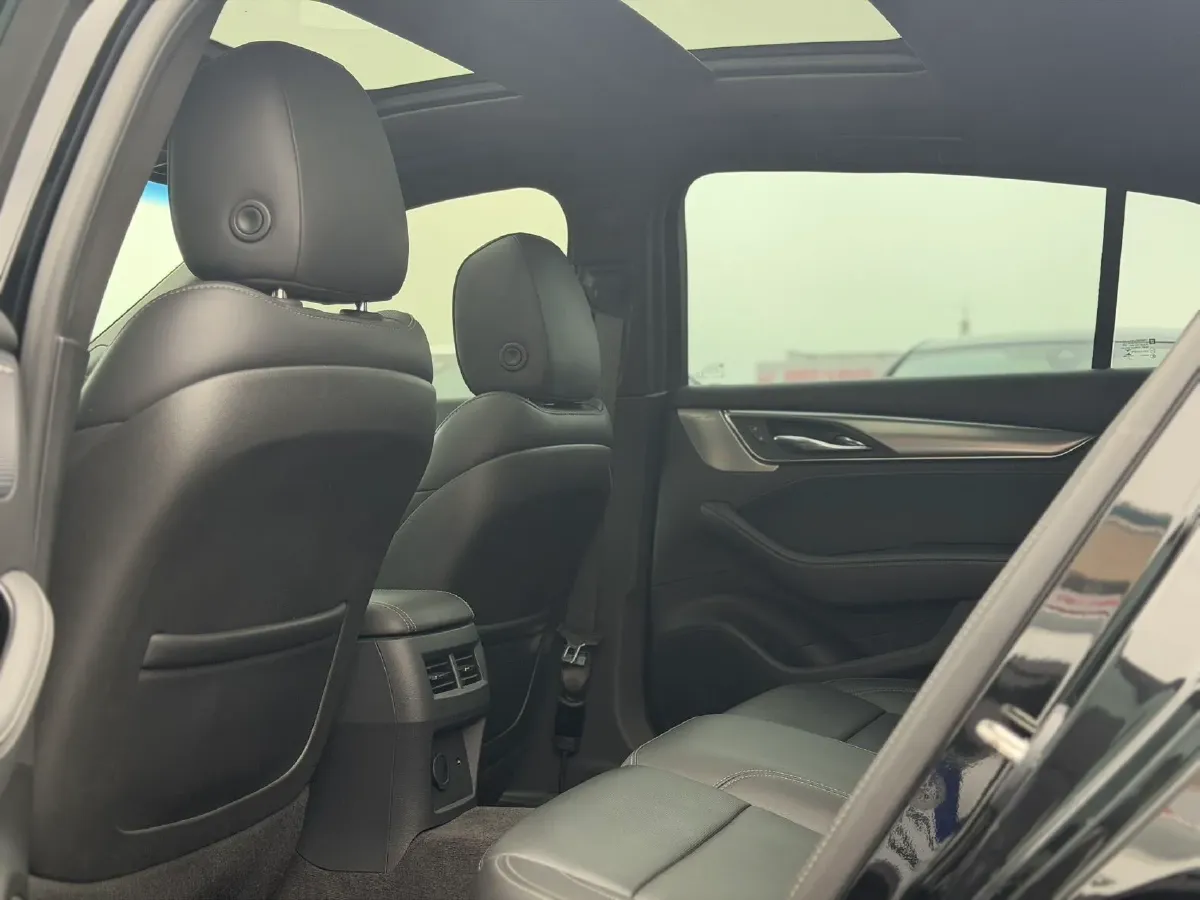 2021 Cadillac CT5 2.0T 237HP L4 10AT,autocango,china used car exporter,china ev exporter,chinese used car exporter,chinese used ev exporter