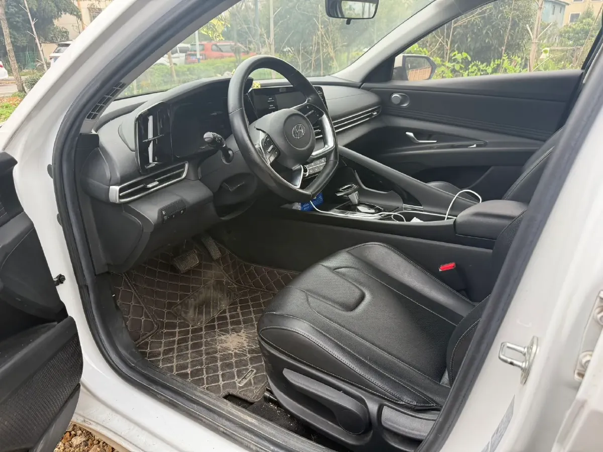 2021 Hyundai Elantra 1.5L 115HP L4 CVT,autocango,china used car exporter,china ev exporter,chinese used car exporter,chinese used ev exporter