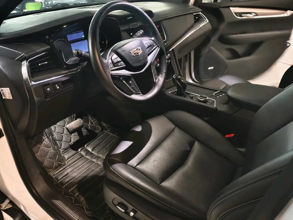 2020 Cadillac XT5 2.0T 241HP L4 9AT,autocango,china used car exporter,china ev exporter,chinese used car exporter,chinese used ev exporter