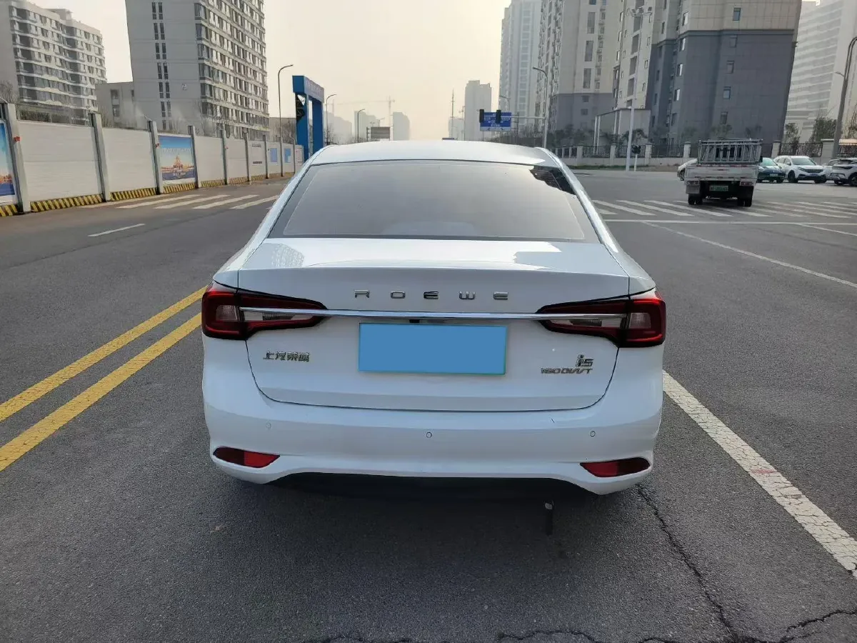 2020 Roewe i5 1.5L 120HP L4 5MT,autocango,china used car exporter,china ev exporter,chinese used car exporter,chinese used ev exporter