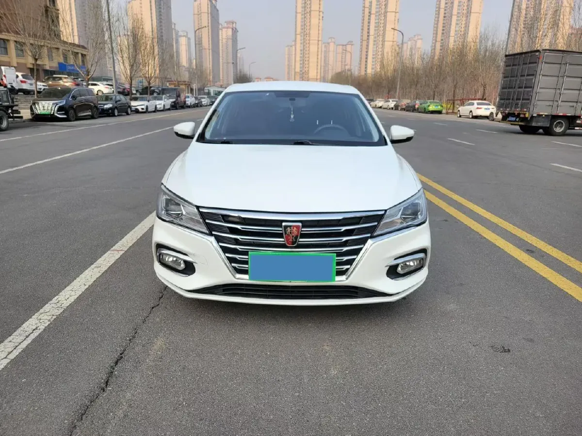 2020 Roewe i5 1.5L 120HP L4 5MT,autocango,china used car exporter,china ev exporter,chinese used car exporter,chinese used ev exporter