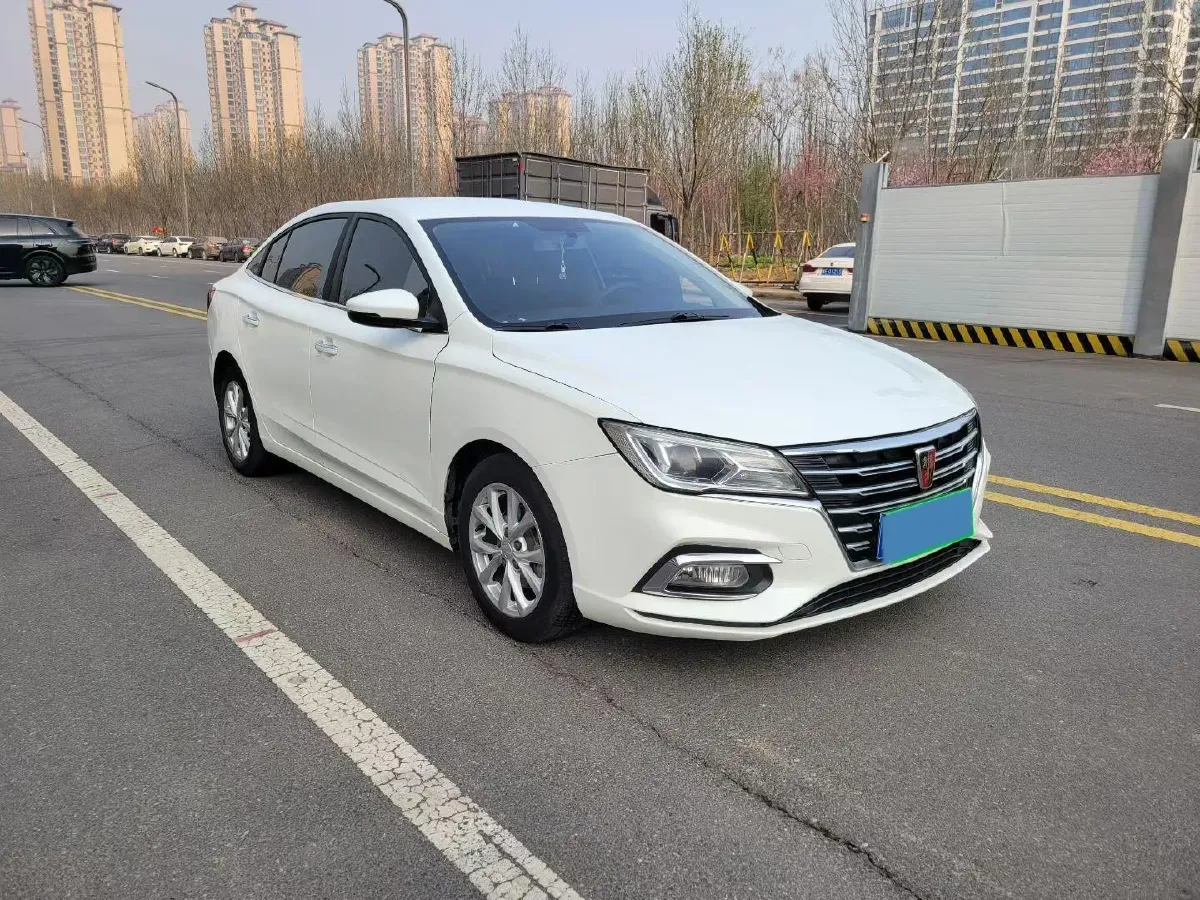 2020 Roewe i5 1.5L 120HP L4 5MT,autocango,china used car exporter,china ev exporter,chinese used car exporter,chinese used ev exporter