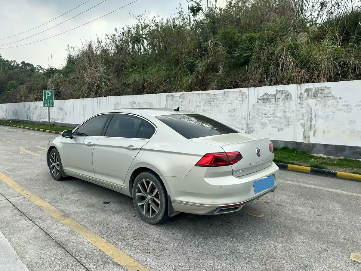 2020 Volkswagen Magotan 2.0T 186HP L4 7DCT,autocango,china used car exporter,china ev exporter,chinese used car exporter,chinese used ev exporter