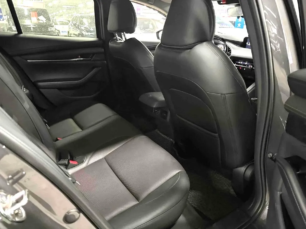 2020 Mazda 3 Axela 2.0L 158HP L4 6AT,autocango,china used car exporter,china ev exporter,chinese used car exporter,chinese used ev exporter