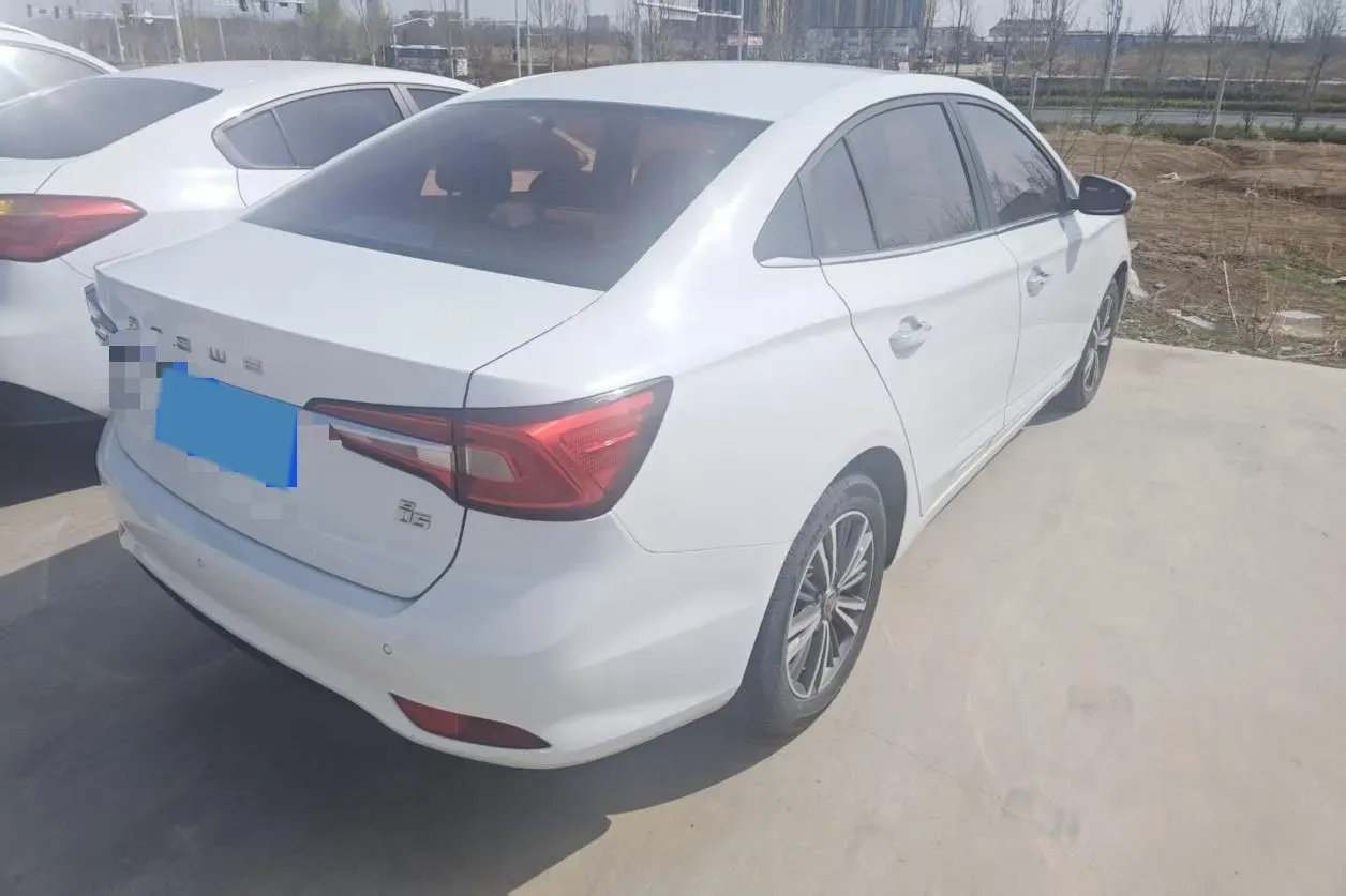 2019 Roewe i5 1.5L 120HP L4 5MT,autocango,china used car exporter,china ev exporter,chinese used car exporter,chinese used ev exporter