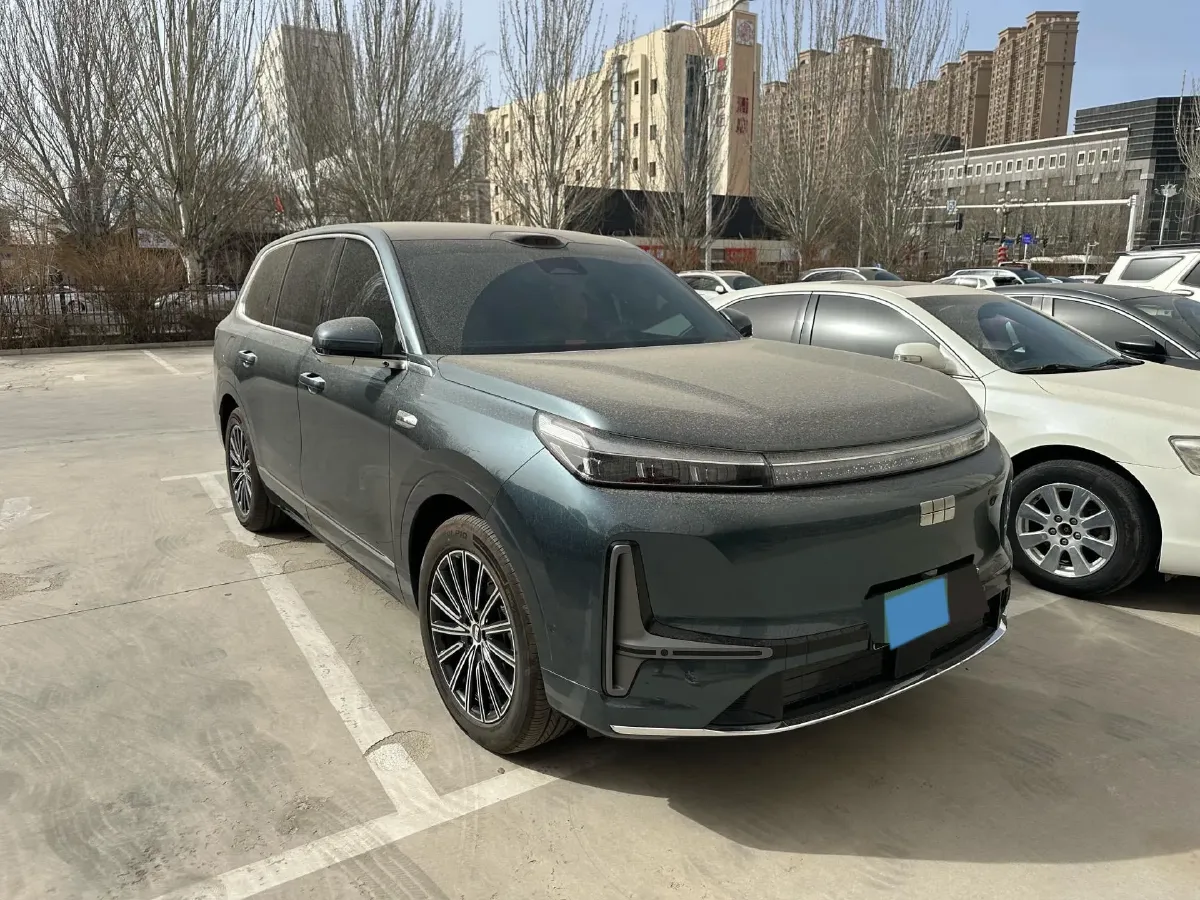 2025 Volkswagen Tiguan L 2.0T 220HP L4 7DCT,autocango,china used car exporter,china ev exporter,chinese used car exporter,chinese used ev exporter