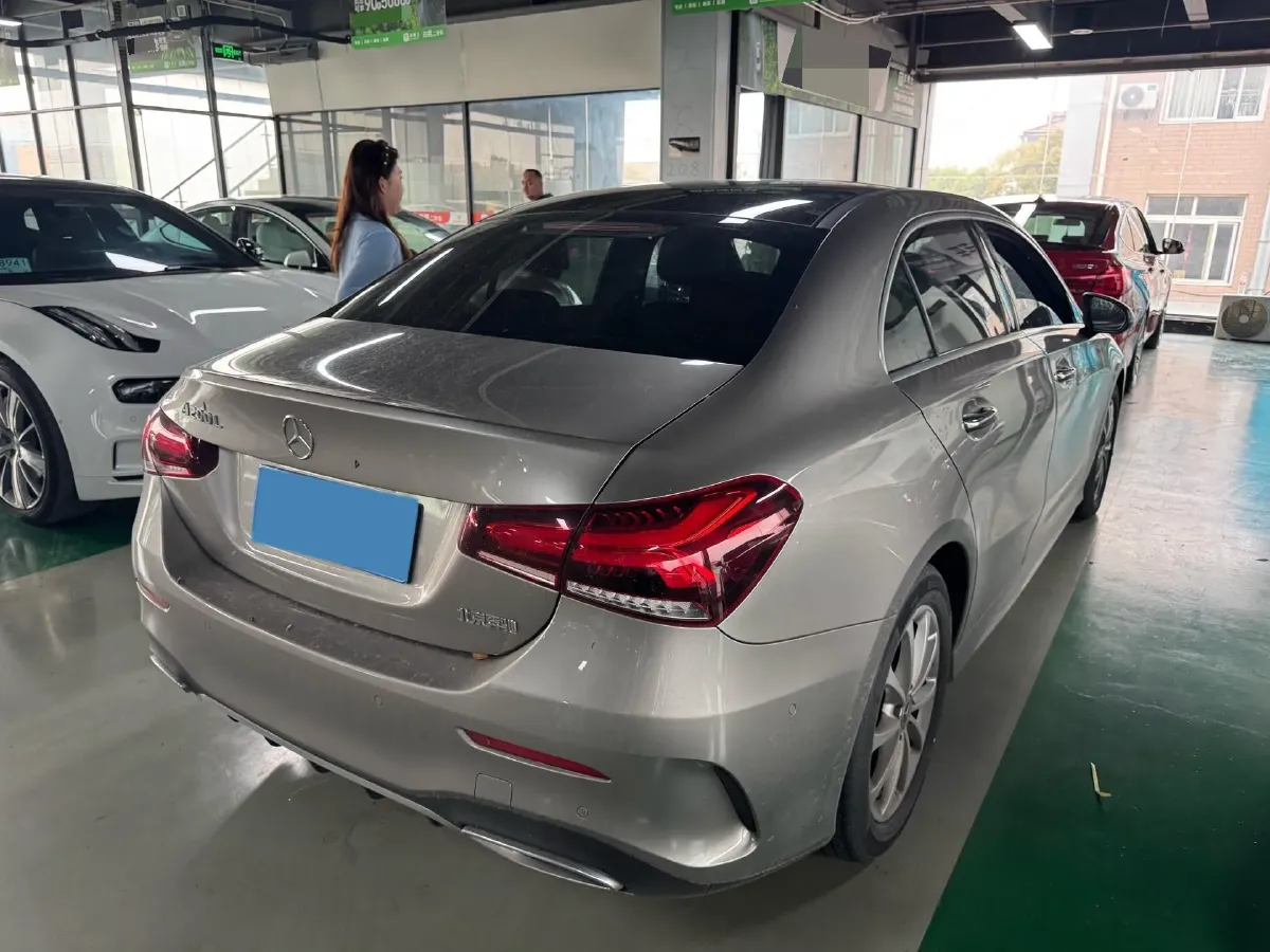 2021 Mercedes-Benz A Class 1.3T 163HP L4 7DCT,autocango,china used car exporter,china ev exporter,chinese used car exporter,chinese used ev exporter