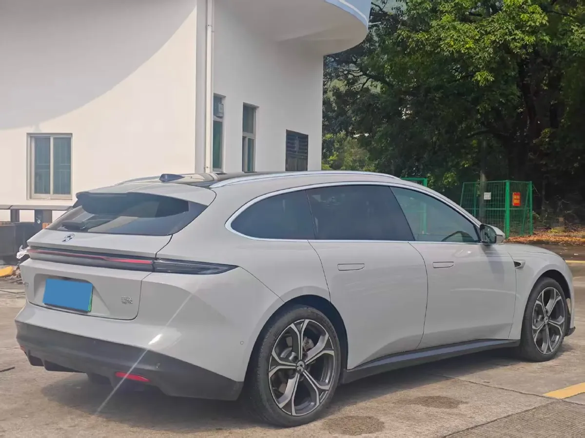 2024 NIO ET5T BEV 75KWH,autocango,china used car exporter,china ev exporter,chinese used car exporter,chinese used ev exporter