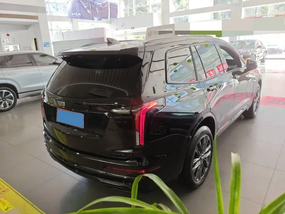 2025 Cadillac XT6 2.0T 237HP L4 9AT,autocango,china used car exporter,china ev exporter,chinese used car exporter,chinese used ev exporter
