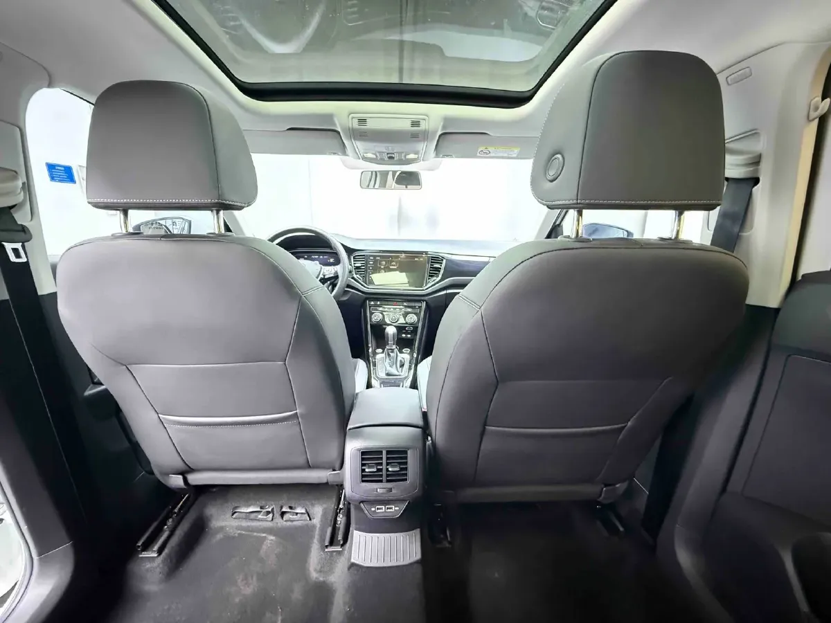 2022 Volkswagen T-Roc 1.4T 150HP L4 7DCT,autocango,china used car exporter,china ev exporter,chinese used car exporter,chinese used ev exporter