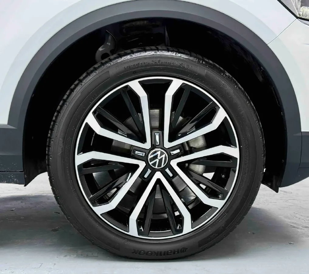 2022 Volkswagen T-Roc 1.4T 150HP L4 7DCT,autocango,china used car exporter,china ev exporter,chinese used car exporter,chinese used ev exporter