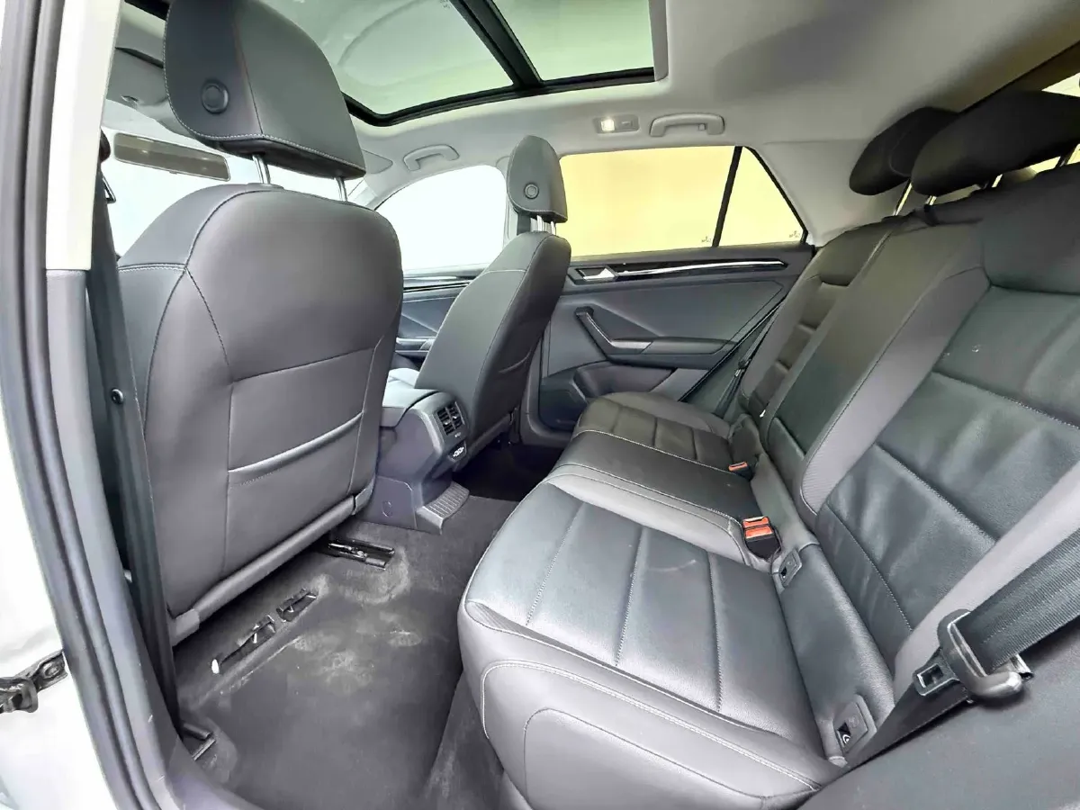 2022 Volkswagen T-Roc 1.4T 150HP L4 7DCT,autocango,china used car exporter,china ev exporter,chinese used car exporter,chinese used ev exporter