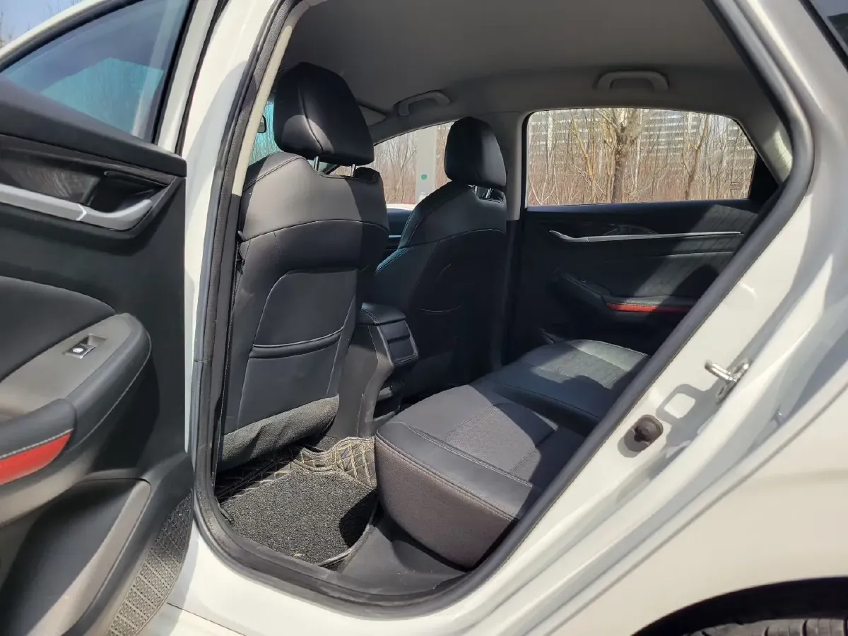 2020 ChangAn Eado 1.6L 128HP L4 5MT,autocango,china used car exporter,china ev exporter,chinese used car exporter,chinese used ev exporter